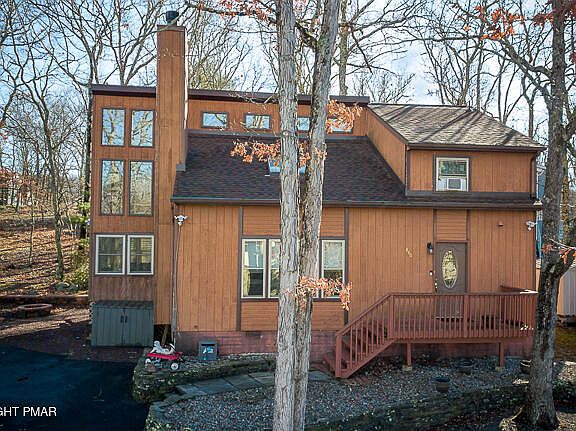 2nd image of 122 Dover Dr