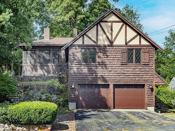 2nd image of 43 Ledgewood Dr