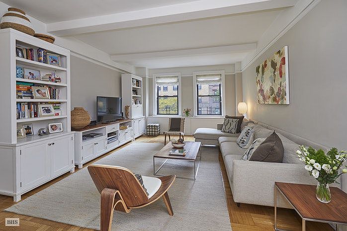 1st image of 171 W 79th St #41