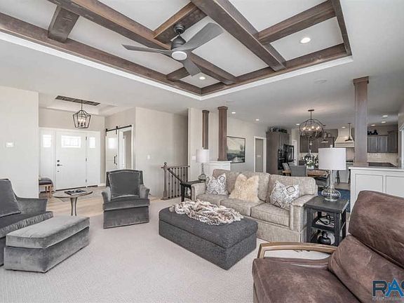 5th image of 7409 S Chatworth Cir