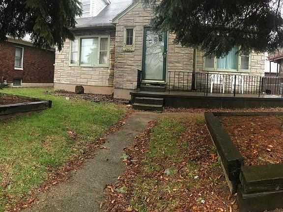 3rd image of 2907 Ferry Ave