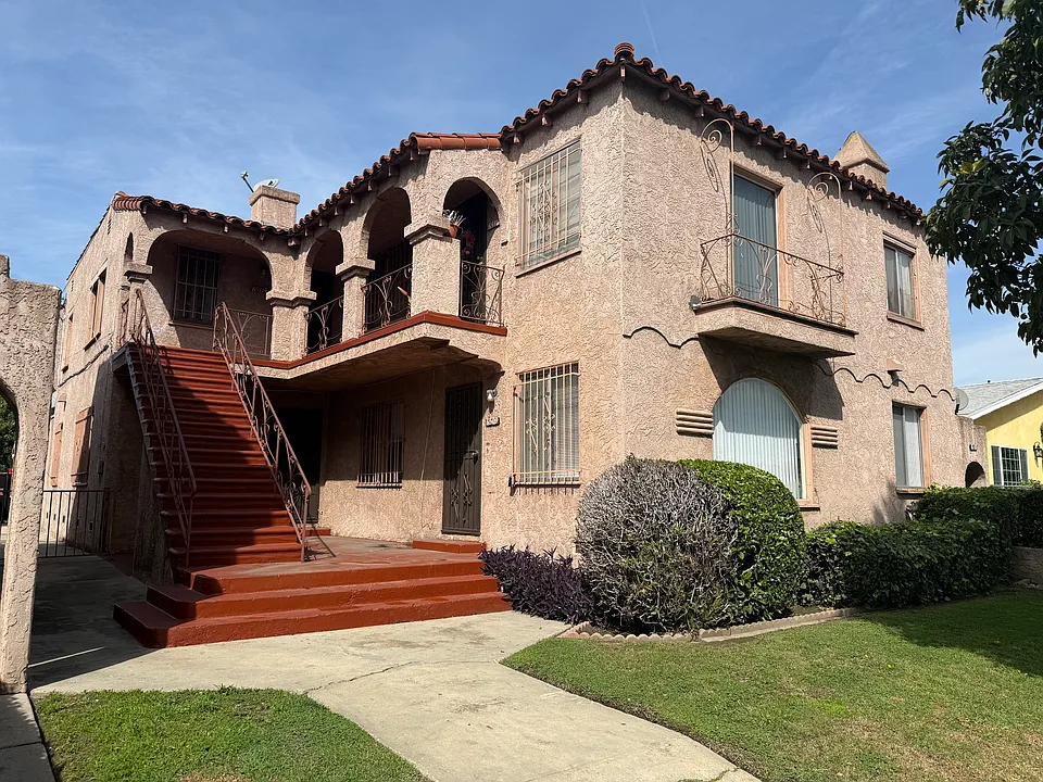 6509 S Van Ness Ave #6511-1/2
