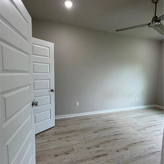 7608 Laine Ave — Photo 8