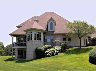 7506 W Tuckaway Pines Cir #15, Franklin, WI 53132
