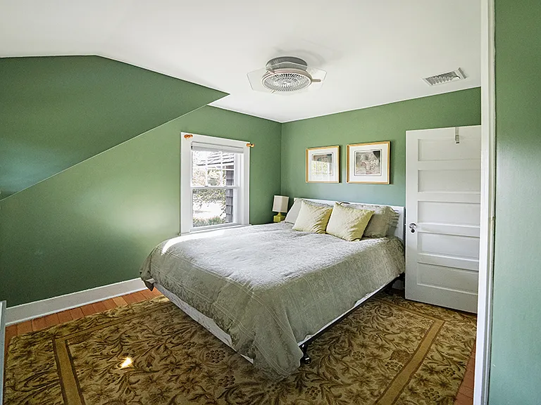 Ponquogue Ave — Photo 18