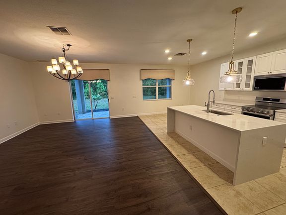 4th image of 729 Brookeshire Dr