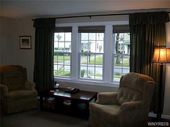 5th image of 281 Cleveland Dr