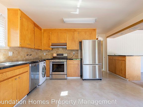 2nd image of 116 Blackfield Dr