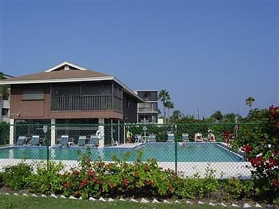 3rd image of 6665 Estero Blvd