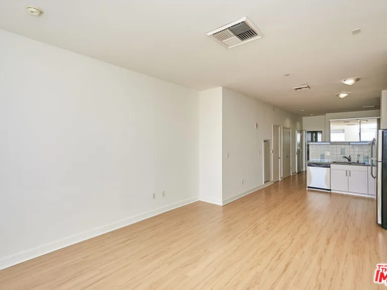 3810 Wilshire Blvd #809 — Photo 6