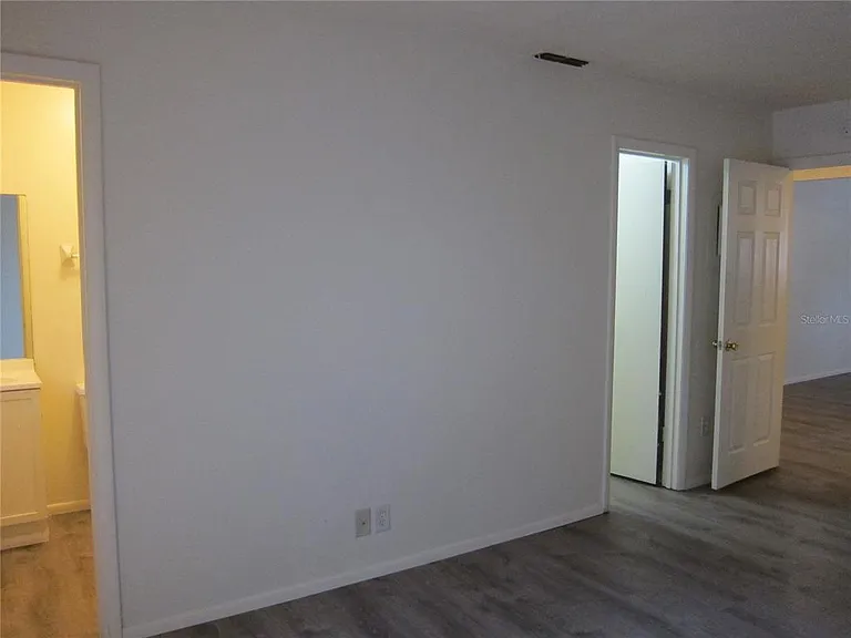 7012 SW 6th Pl #C — Photo 3