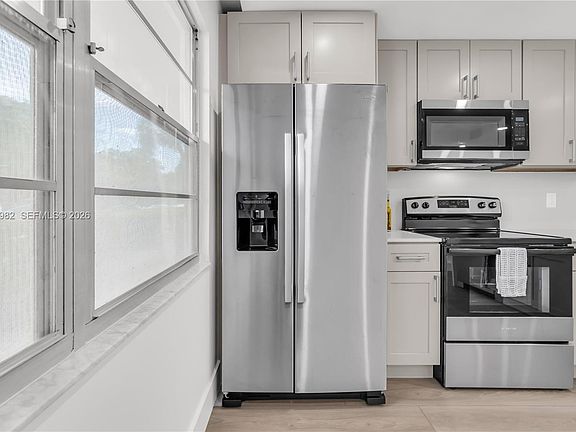 2nd image of 2101 Lucaya Bnd APT E1