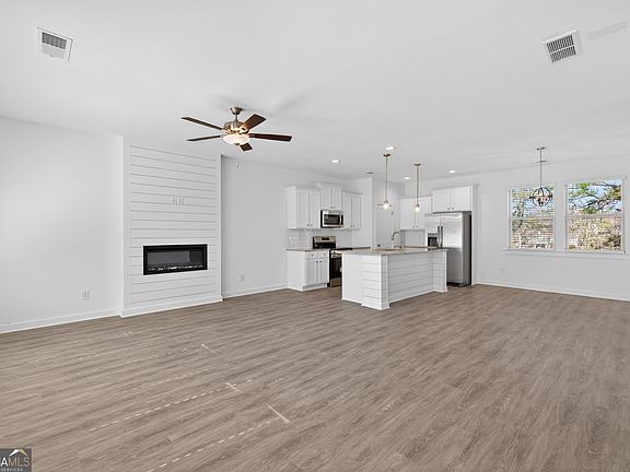 5th image of 109 Royal Tern Ln