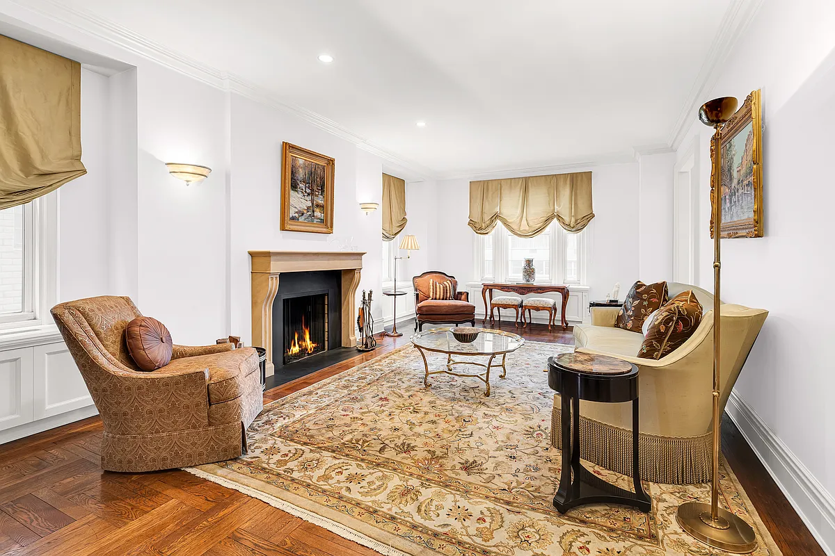 30 Sutton Pl Unit 7C  