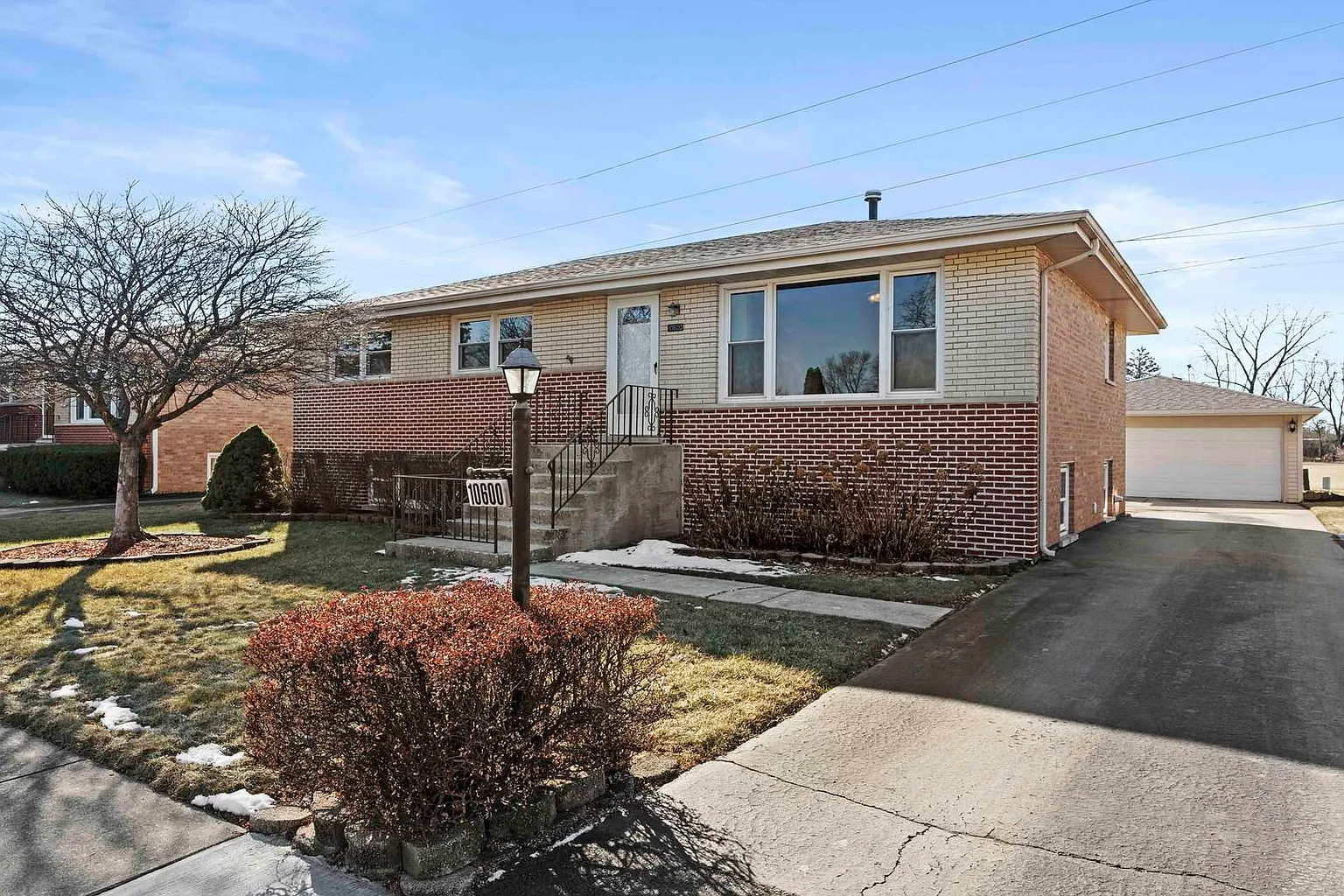 10600 S Michael Dr photo 1