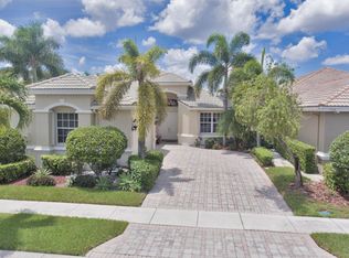 4155 Manchester Lake Dr, Wellington, FL 33449