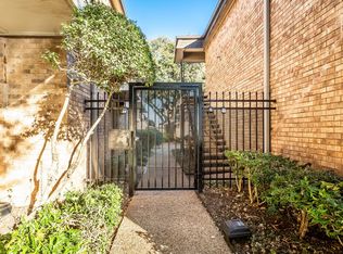 10248 Regal Oaks Dr #E, Dallas, TX 75230