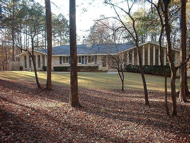 1st image of 304 Crooked Pine Dr