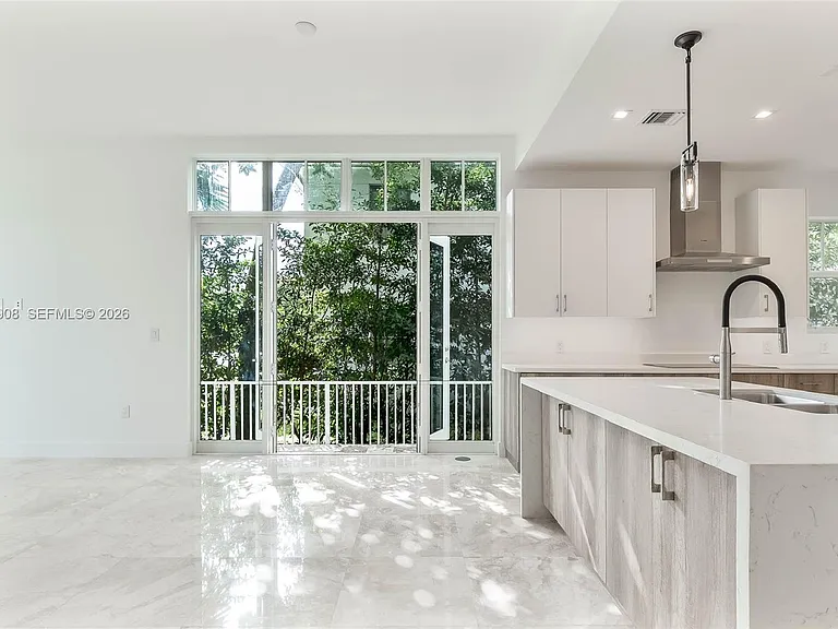 3406 Ponce De Leon Blvd — Photo 3