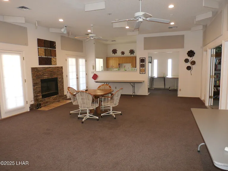 2304 Buckingham Blvd — Photo 31