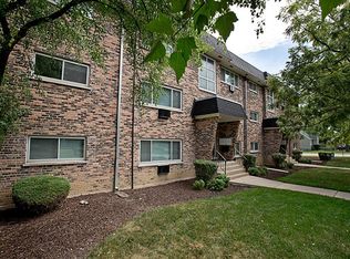 1005 Argyle St APT 1B, Bensenville, IL 60106