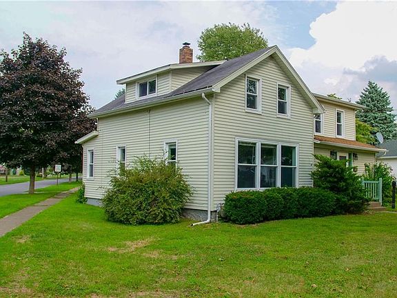 2nd image of 639 Lake St