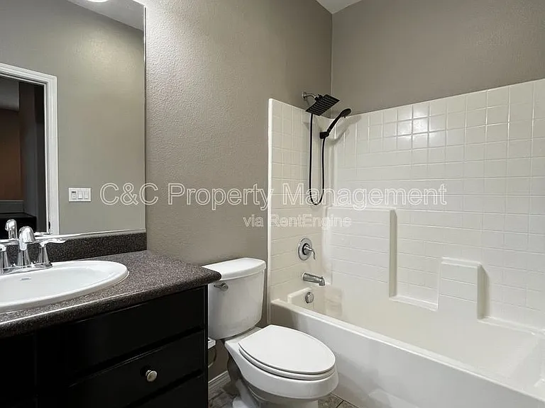 686 S Euclid St — Photo 10