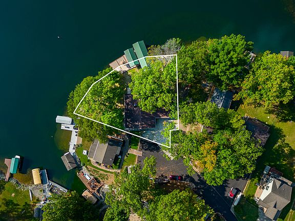 3rd image of 7866 Nettle Dr