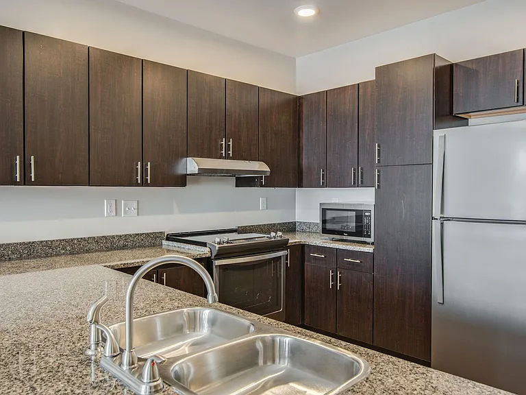 Marvel Apartments — Photo 2