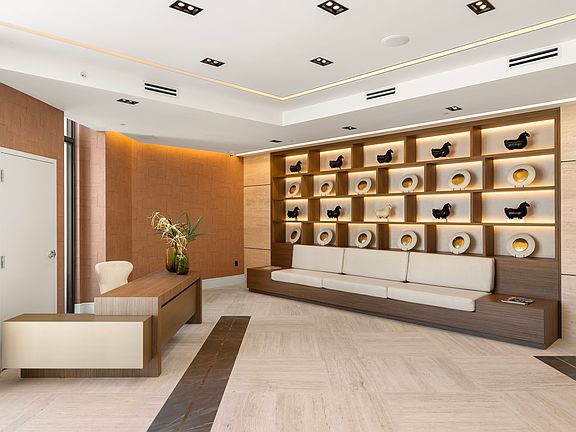 5th image of 701 Valencia Ave #601