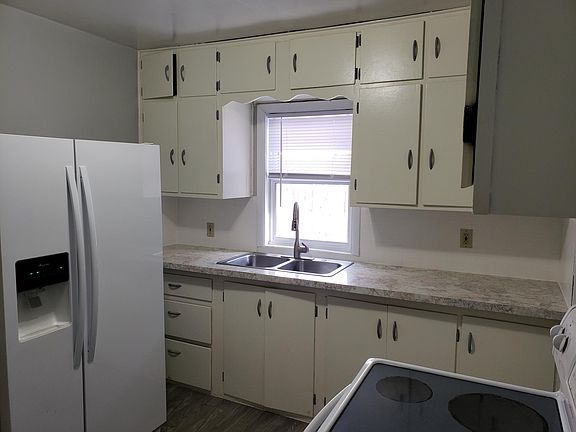 5th image of 320 3rd Ave N #A