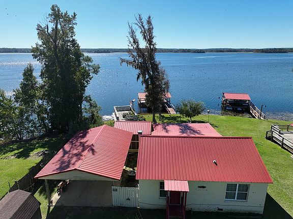 3rd image of 8085 Spring Creek Dr