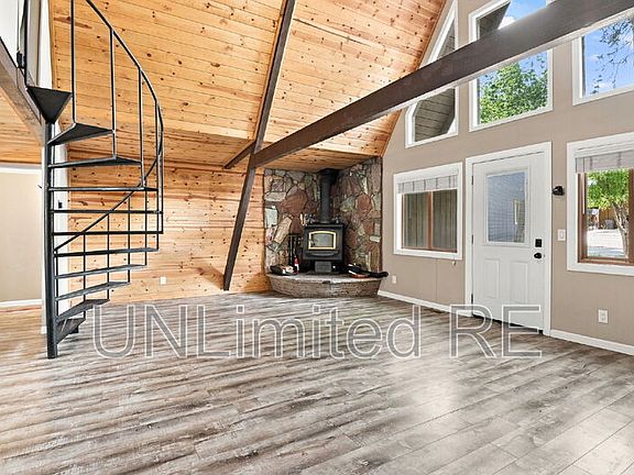 3rd image of 795 E Reindeer Dr