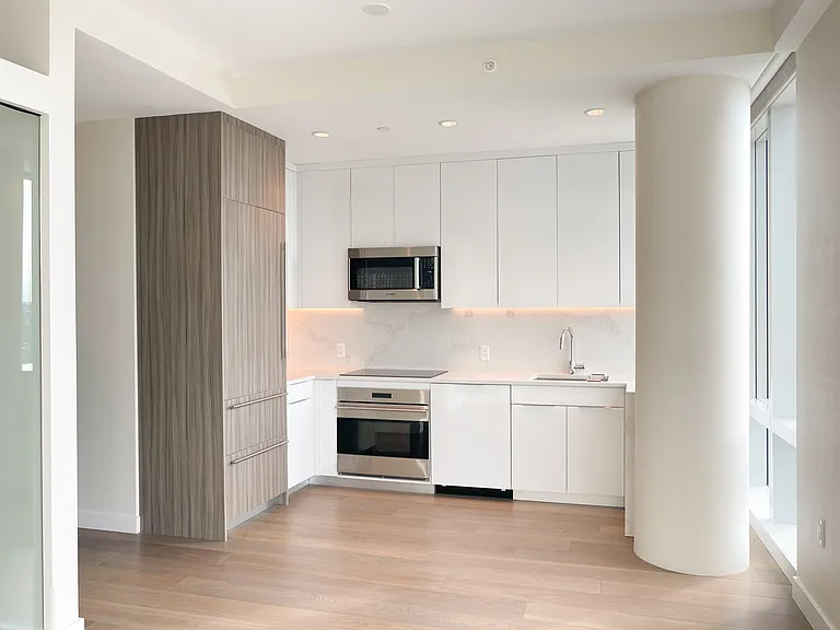 188 Brookline Ave #20G — Photo 11