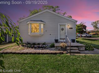 2113 Spaulding Rd, Monroe, MI 48162