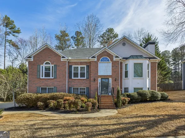 1762 Ascot Run NW, Acworth, GA 30102