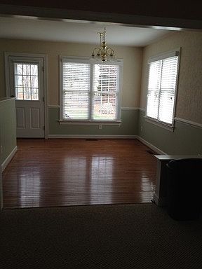 4th image of 1025 Norwood Ln