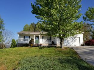 3804 Mountainside Ct, Maryville, TN 37804