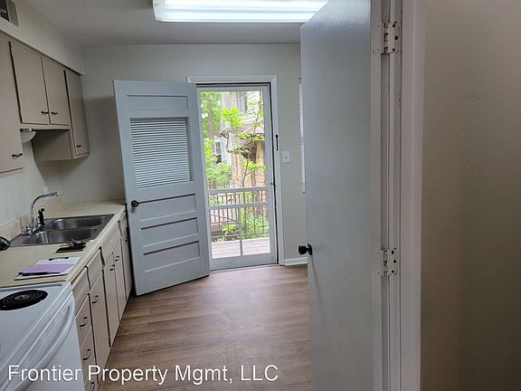 3rd image of 801 S Maguire St #4B