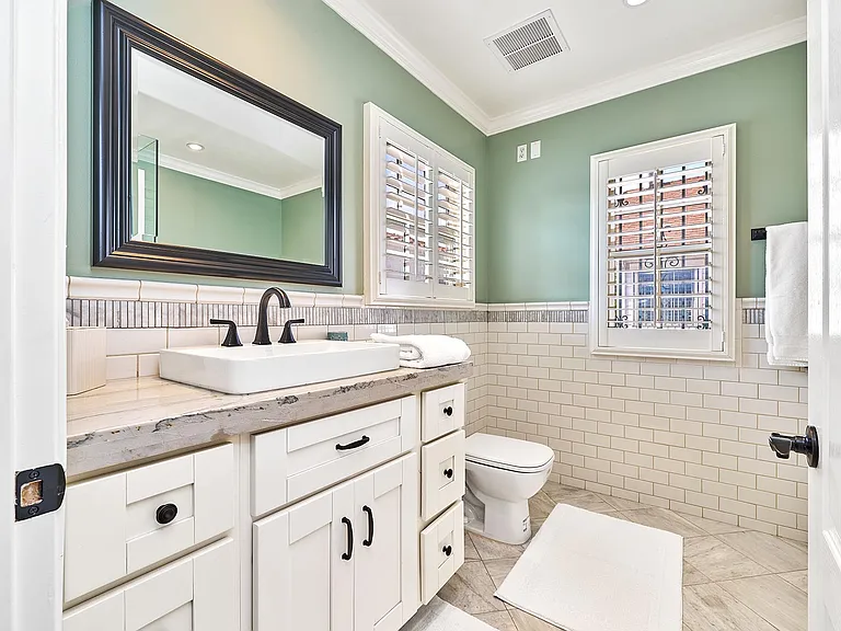 950 S Longwood Ave — Photo 41
