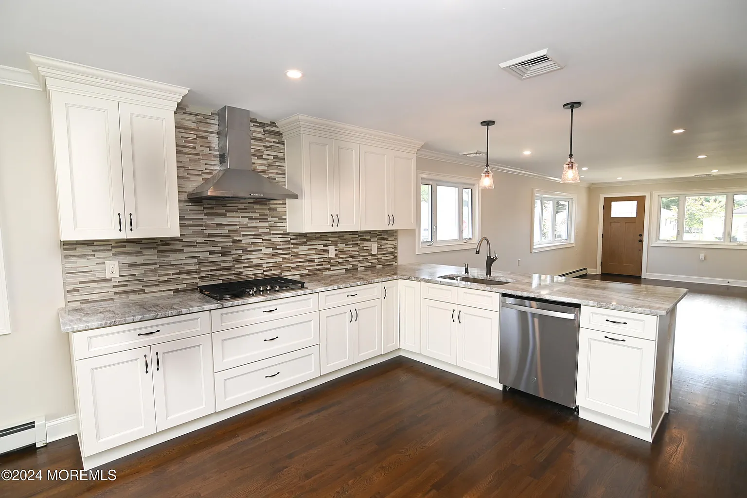 1814 Yorktowne Boulevard photo 1