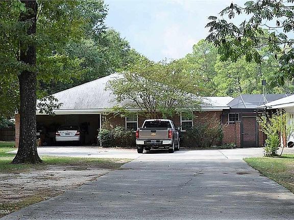 5th image of 127 Carter Woods Dr
