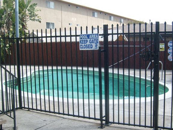 3rd image of 13614 Cordary Ave APT 1