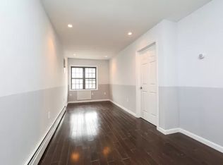 721 E 218th St, Bronx, NY 10467