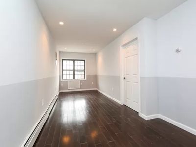 721 E 218th St, Bronx, NY, 10467