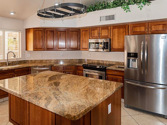 4th image of 1342 W Larona Ln