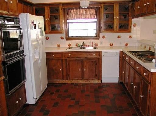 3rd image of 1347 County Road 426