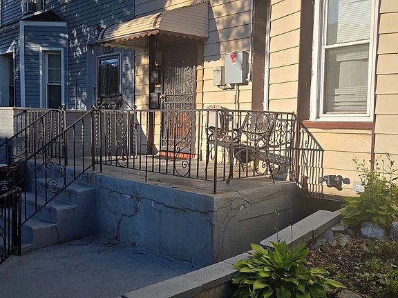 2nd image of 2726 Holland Ave Floor 2