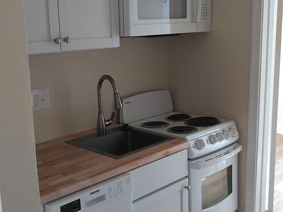 4th image of 200 S Veitch St APT 6