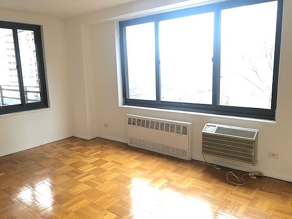 3rd image of 470 Lenox Ave APT 5P